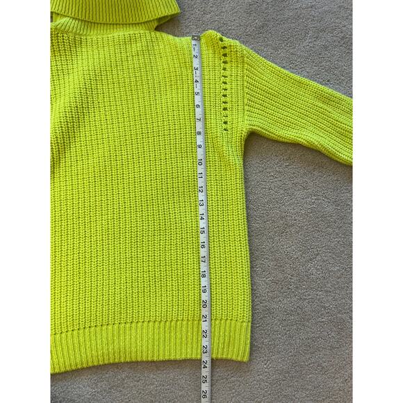 ASTR The Label Sepulveda Ribbed Cut-Out Turtleneck Sweater Size S Neon Green - Picture 7 of 7